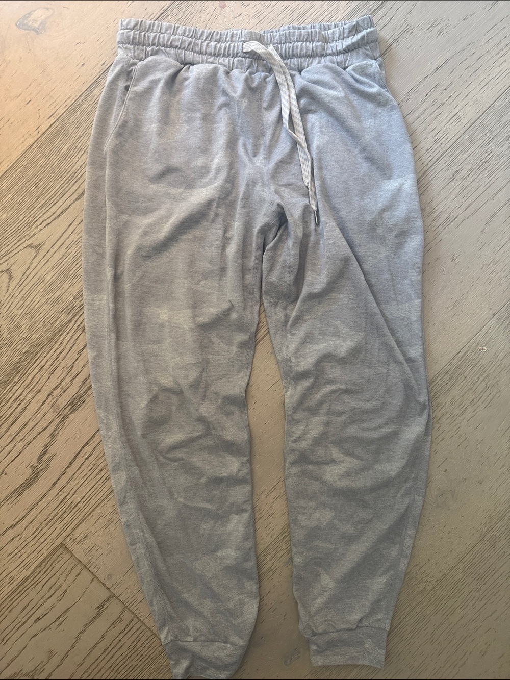 Vuori Light Gray Women's Jogger Track Pants